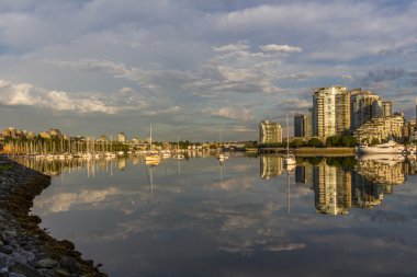 Vancouver, False Creek. Sabah erken. British Columbia, Kanada.