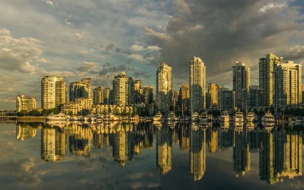 Ванкувер, Фолс Крик. Рано утром. Британская Колумбия, Канада . — стоковое фото