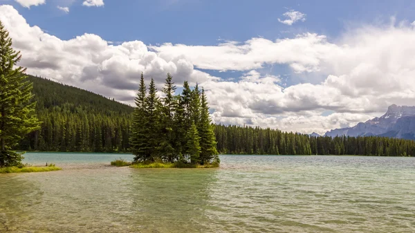 Two Jack dans le parc national Banff, Alberta, Canada — Photo