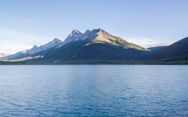 Keçi gölet ve sprey göller rezervuar Canmore Alberta Kanada