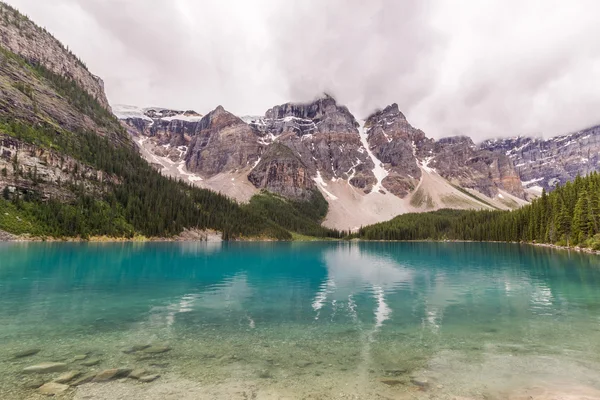 Buzultaş Gölü Banff National Park, Alberta, Kanada.