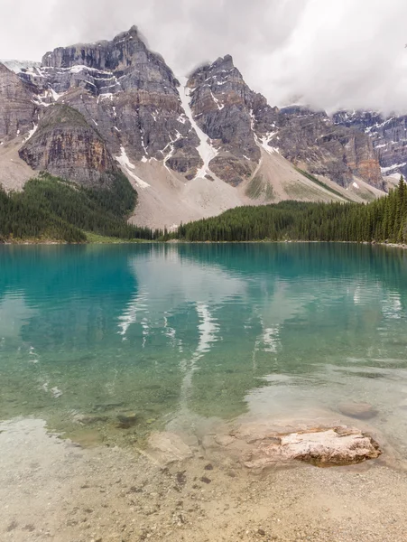 Parque Nacional Moraine lake Banff, Alberta, Canadá . — Foto de Stock
