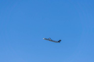 RICHMOND, CANADA - APRIL 05, 2020: Kanada 'nın en büyük havayolu ve havayolu şirketinin uçağı.