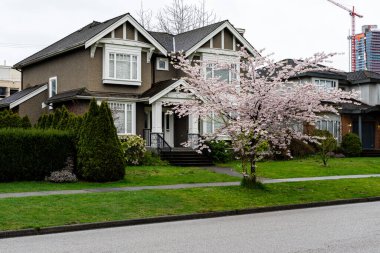 VANCOUVER, CANADA - 08 Nisan 2025: Vancouver, British Columbia 'da özel bir ev..