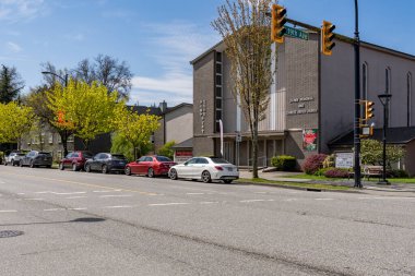 VANCOUVER, CANADA - 20 Nisan 2025: Cambie Caddesi üzerindeki Chown Memorial ve Çin Birleşik Kilisesi