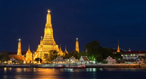 WAT Arun gece görünümü Tapınağı Bangkok, Tayland