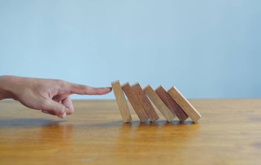 İş planlama krizi etkisi veya risk koruma kavramı, iş çözümü ve müdahale.