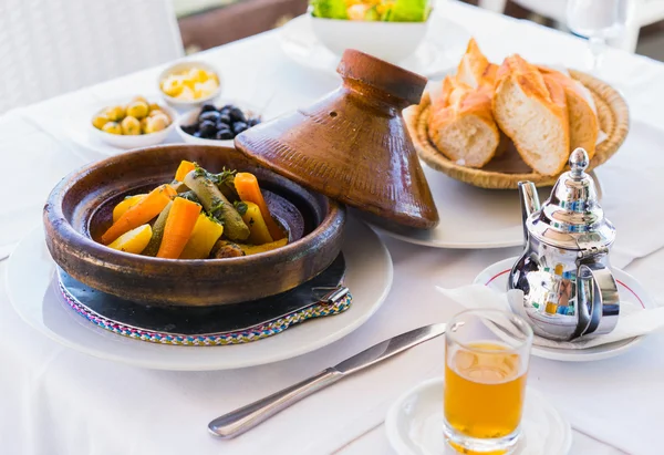 Tajine na mesa — Fotografia de Stock