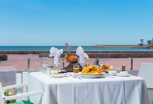 Mesa en cafetería — Foto de Stock