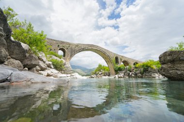 Mes Köprüsü