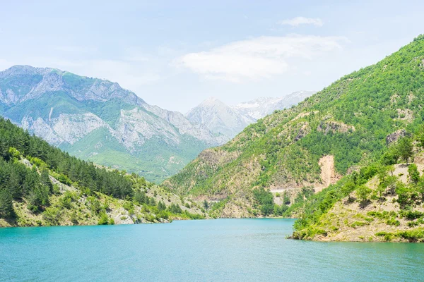 Lago Koman paisaje — Foto de Stock