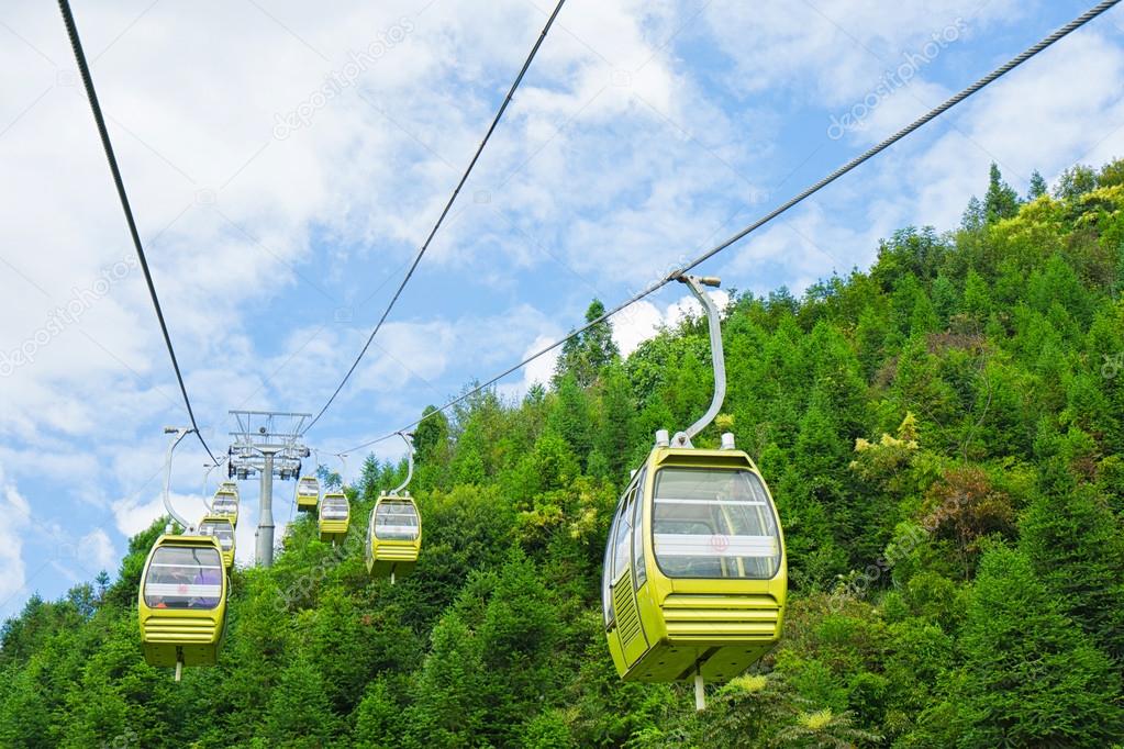 Cable car at Longshen terraced paddy