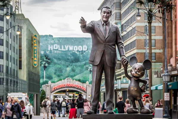 Walt Disney en Mickey in Hollywood — Stockfoto