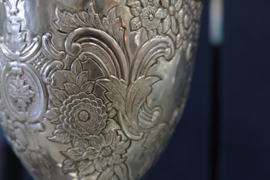 Kabartmalı gümüş kadeh