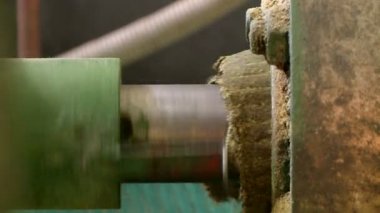 eski tesisi hayvanlar için yem üretimi için