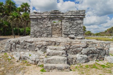 Maya harabelerini bir tulum. Eski şehir. Tulum sit alanı. Riviera Maya. Meksika