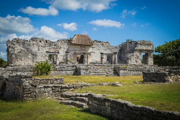 Maya harabelerini bir tulum. Eski şehir. Tulum sit alanı. Riviera Maya. Meksika