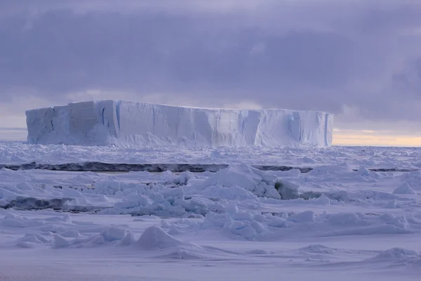 Buzdağı ve Antarktika — Stok fotoğraf