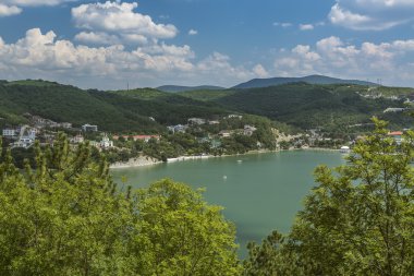 Abrau-Durso Gölü Kafkas Dağları, güzel görünüm