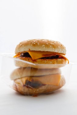 Beyaz bir arka planda arka planda izole edilmiş sanat eseri.