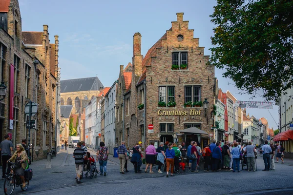 Ristorante nella città vecchia di Bruges — Foto Stock