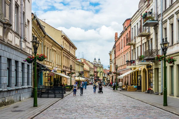 Old narrow street in Kaunas — Stock Photo, Image