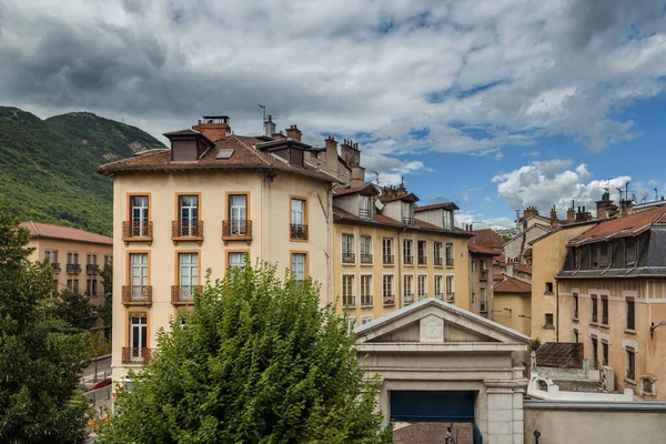 Fachadas de edifícios arquitetônicos franceses — Fotografia de Stock