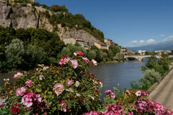 Grenoble Vista panorâmica do Rio Isere — Fotografia de Stock