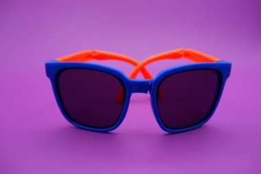 Mavi Çerçeve ve Turuncu Kollu Renkli Katlanabilir Çocuklar Gözlüğü