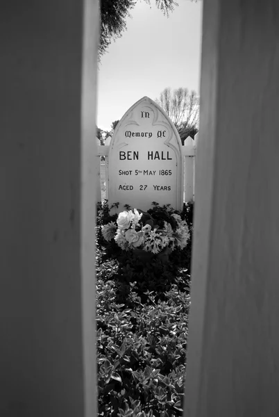Bushrangers hrob v černé a bílé — Stock fotografie