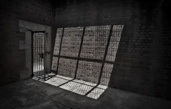 Inuti en fängelsecell — Stockfoto