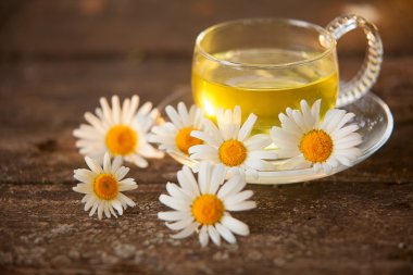 Güzel fincanda yeşil çay