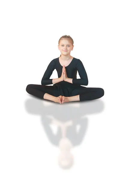 Ragazzina meditando — Foto Stock