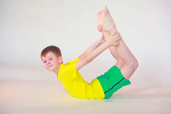 Dhanurasana yoga kids — Stock Photo, Image