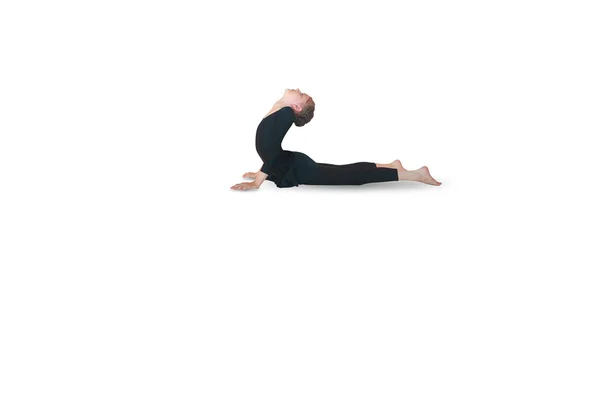 Dhanurasana yoga kid — Stockfoto