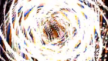 Beyaz Işık Yollarının Girdap Girdabı ve Renkli Bokeh Noktaları.