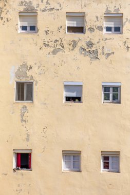 Tarihi bir kasaba. Güvertenin önündeki pencere eski ihtişamını gösteriyor. Cadiz, Endülüs, Atlantik, İspanya