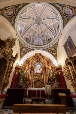 Eski ve güzel Katolik kilisesi, Parroquia Nuestra Seora de la O 'nun içinde, Agrupacion Parroquial Virgen de la Merceds, Rota, Cdiz, Endülüs, İspanya' nın göbeğinde..