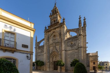 15. yüzyıldan etkileyici bir Gotik kilise, Iglesia de Santiago, Jerez de la Frontera, Cdiz, Endülüs, İspanya.