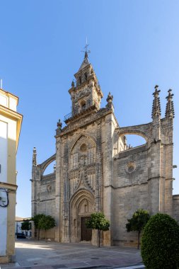 15. yüzyıldan etkileyici bir Gotik kilise, Iglesia de Santiago, Jerez de la Frontera, Cdiz, Endülüs, İspanya.