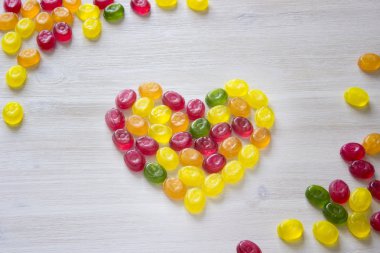 Tatlı şeker yapılan kalp simgesi