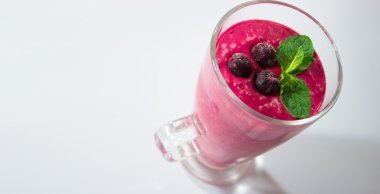 Siyah frenk üzümü meyve güler yüzlü dondurulmuş