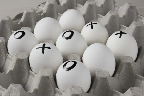 Drawing on eggs - tic-tac-toe game