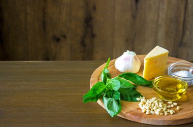 Sicilya pesto malzemeler ahşap tablo