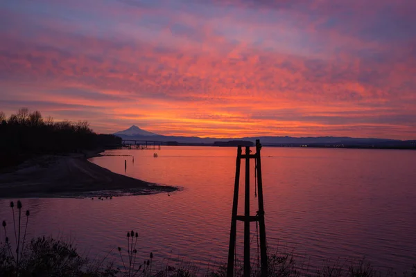Farbenfroher Sonnenaufgang Über Dem Hood Und Dem Columbia River — Stockfoto