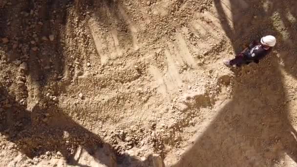 Proceso de excavación terrestre — Vídeo de stock