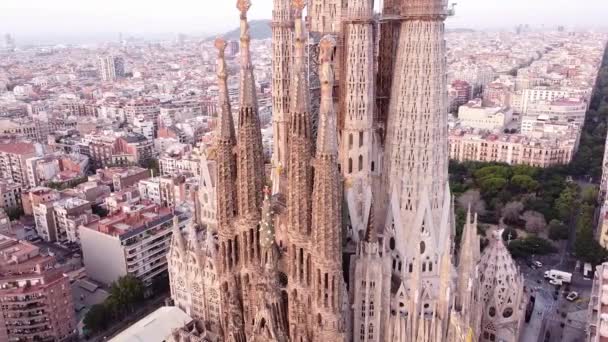 Vista de la Sagrada Familia desde el aire. — Vídeo de stock