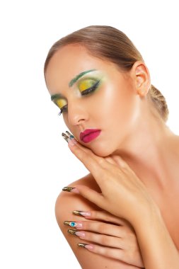 Güzel kadın yüzü, izole beyaz arka plan, glamour ve moda kavramı üzerinde seksi model portre portre