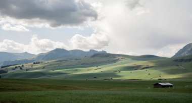 Dağların güzel manzarası
