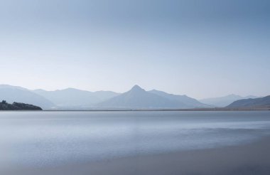 Gölün güzel manzarası